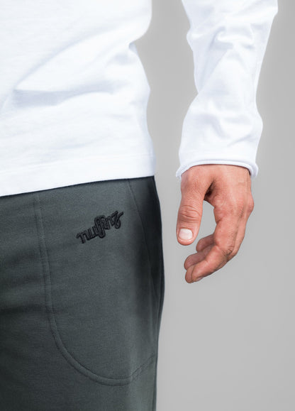 WHITE LONGSLEEVE